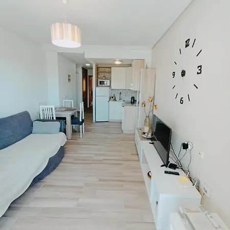 Apartment In Torrevieja By The Beach Exterior photo